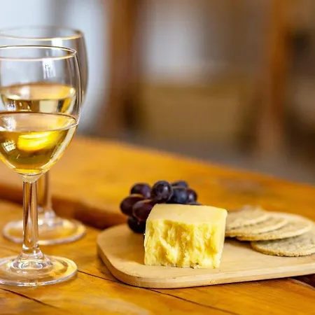 Coastguards With Parking * Whitby