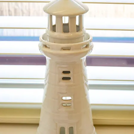 Coastguards With Parking *