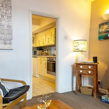 Coastguards With Parking * 휫비