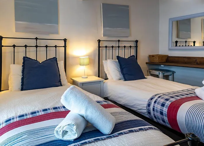 Coastguards With Parking 度假居